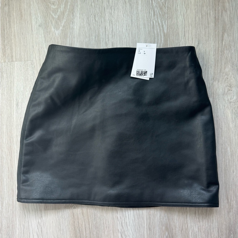 H&M faux leather black mini skirt